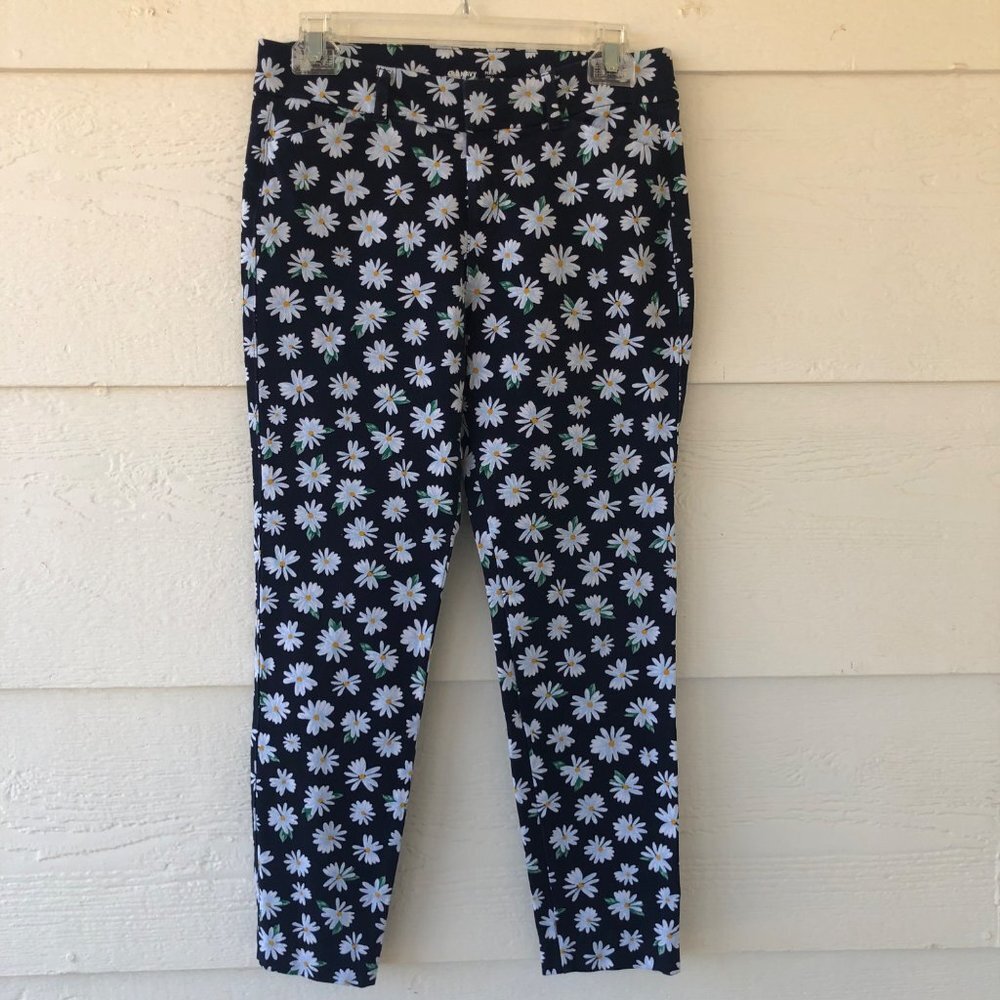 Old Navy Size 2 Pixie Ankle Pants with Adorable White Daisy Design